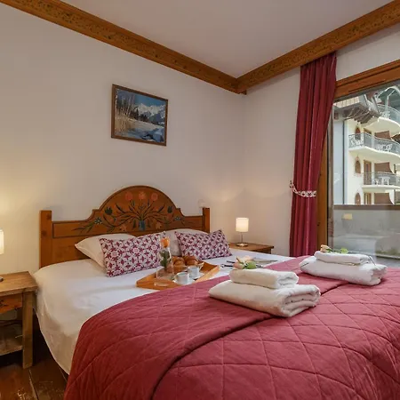 Apartment Residence Le Cristal Apartments - Happy Rentals Chamonix