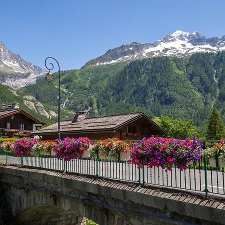 Apartment Residence Le Cristal Apartments - Happy Rentals Chamonix