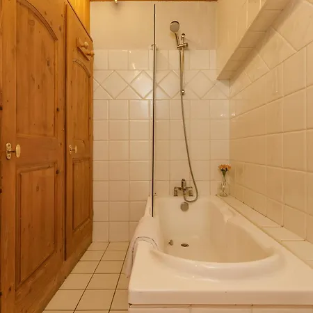 Residence Le Cristal Apartments - Happy Rentals Apartment Chamonix