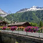 Residence Le Cristal Apartments Apartment Chamonix